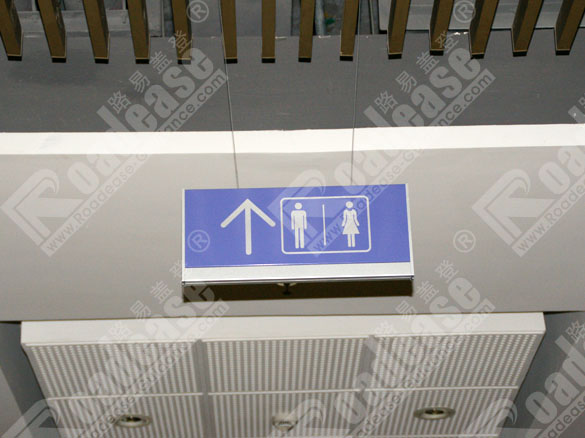 sign photo